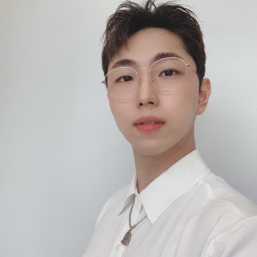 우영